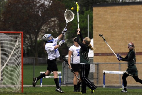 Kacy Borwege throwing out the ball