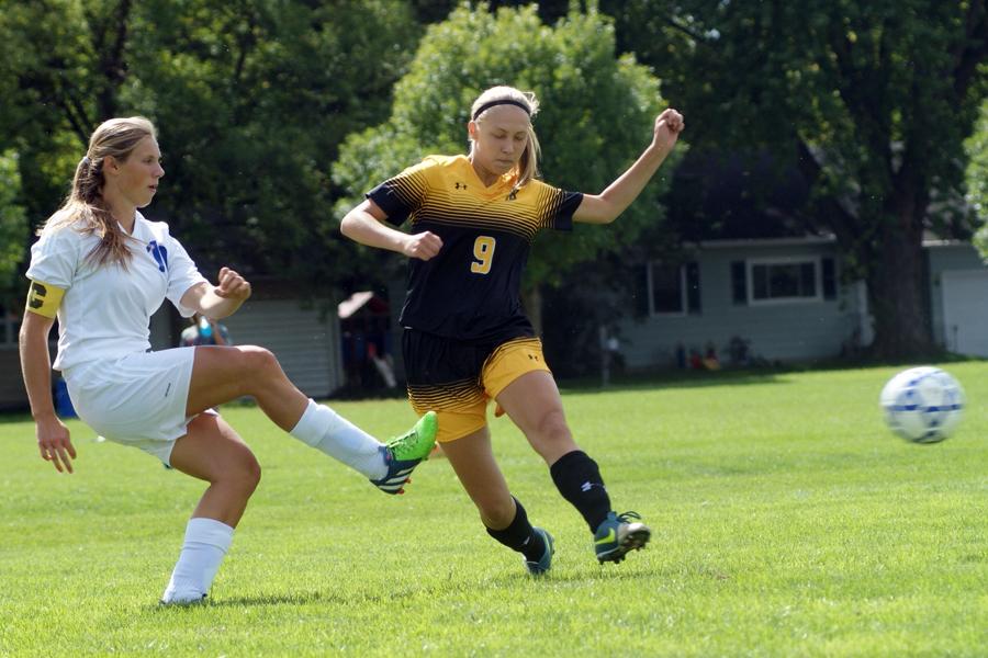 Girls Soccer hot Big 9 start