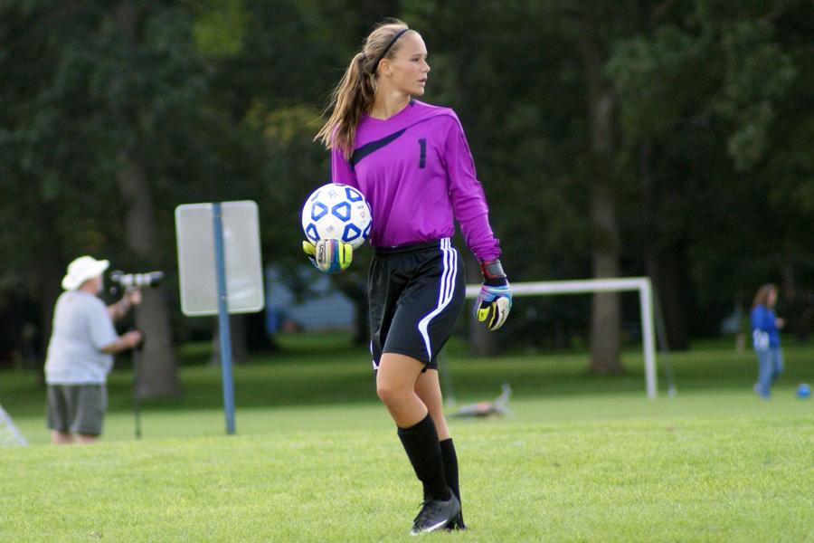 Girls Soccer hot Big 9 start