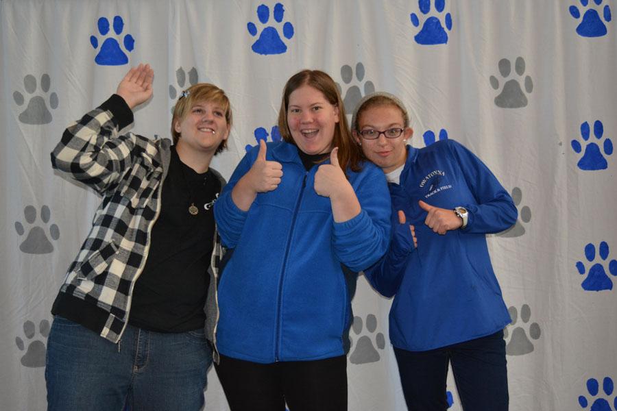 Magnet 2015 Homecoming Booth