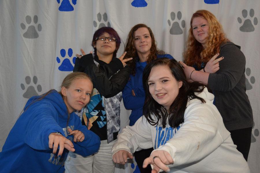 Magnet 2015 Homecoming Booth