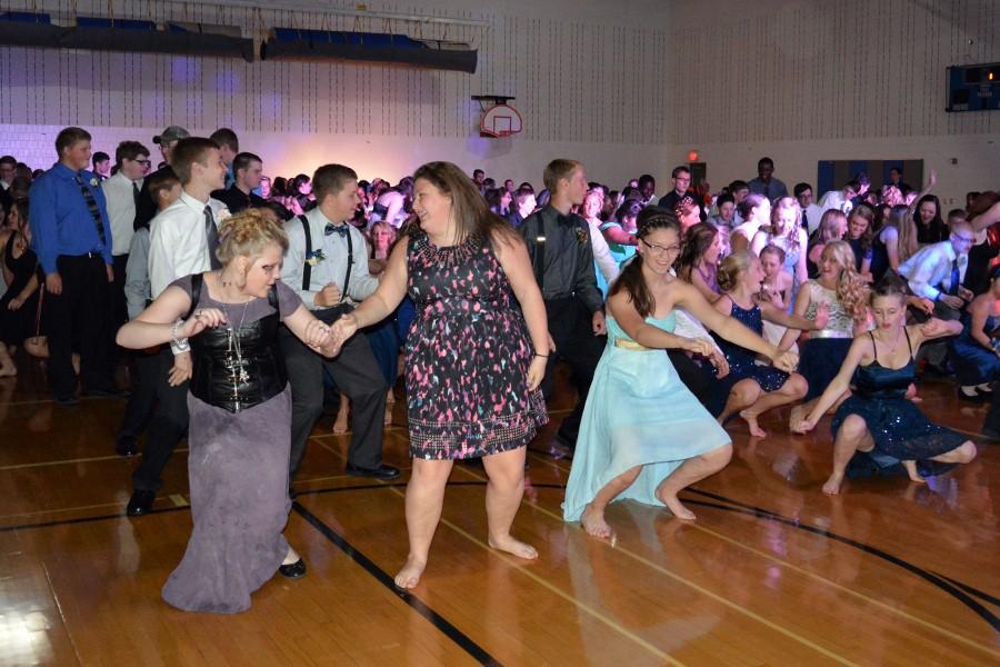 Students dancing at the Homecoming Dance