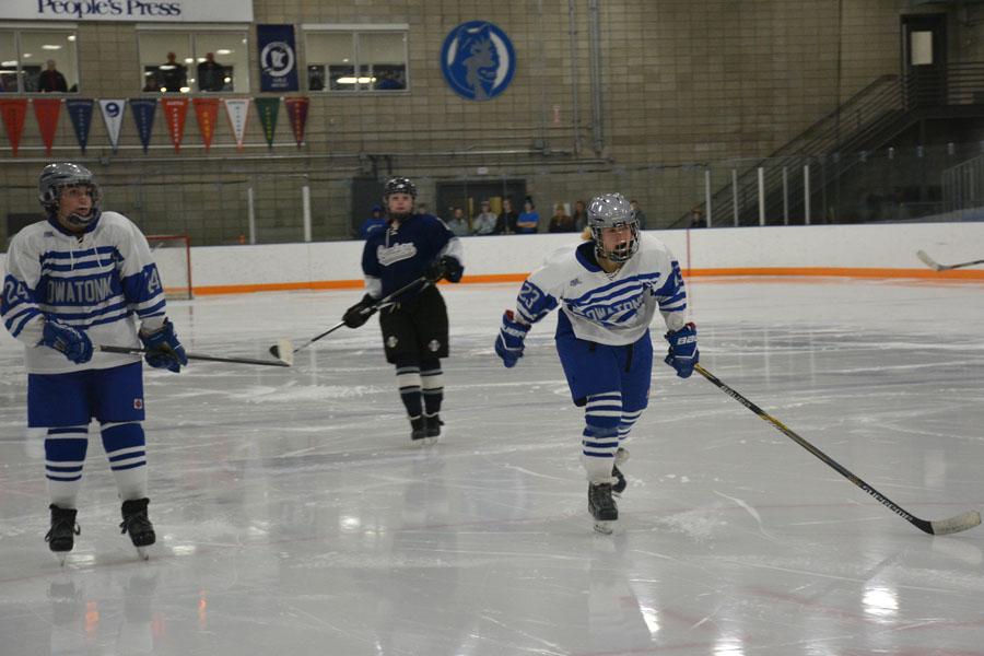 Girls Hockey off to a hot start