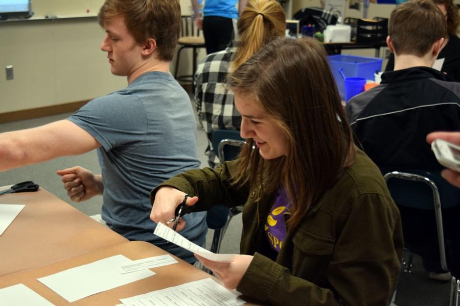 Junior Isaiah Damitz and Sophomore Claire Borgerding work on getting draws cut. 