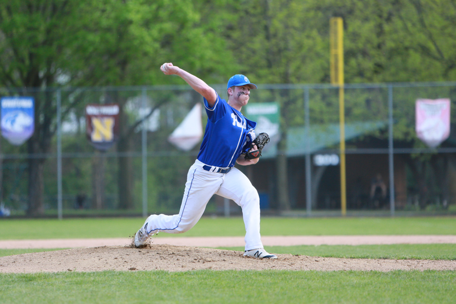 Abe Havelka Throwing a pitch late in the game