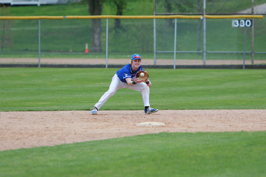 Kiel makes a play at second base