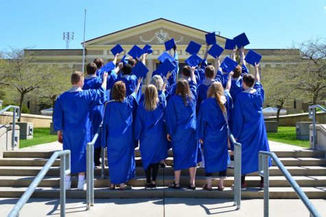 Seniors Say Farewell