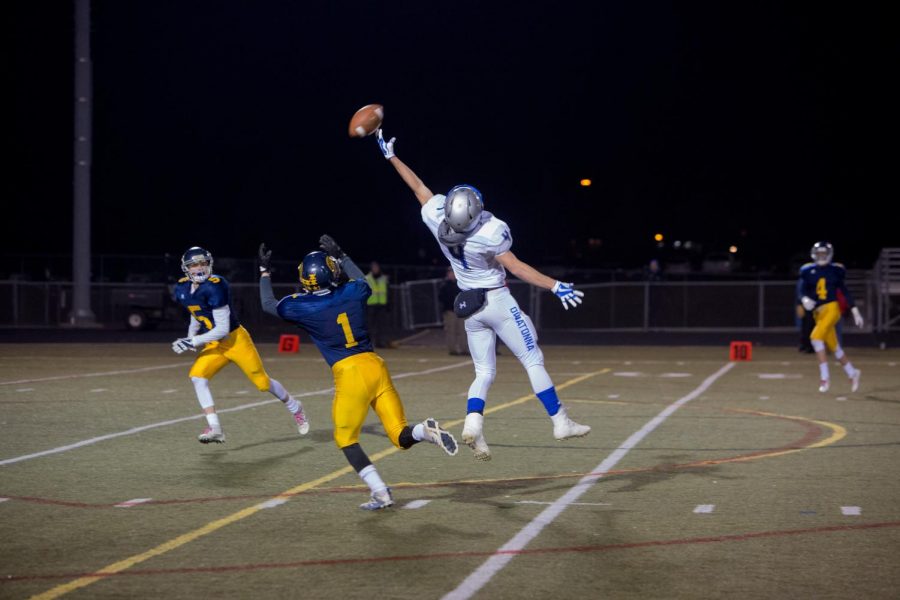 Abe Havelka's pass grazes the fingertips of Alex Raichle
