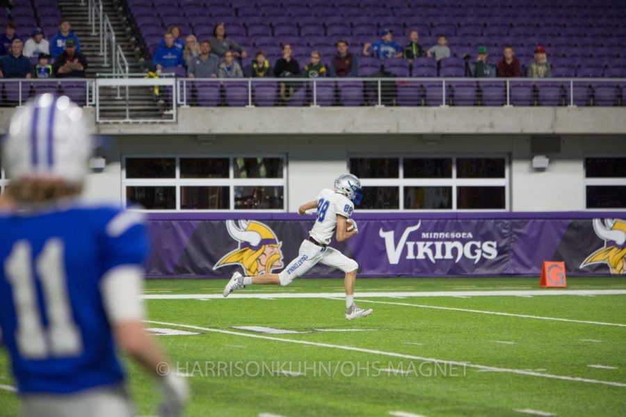 Dalton Kubista runs a pass into the end-zone