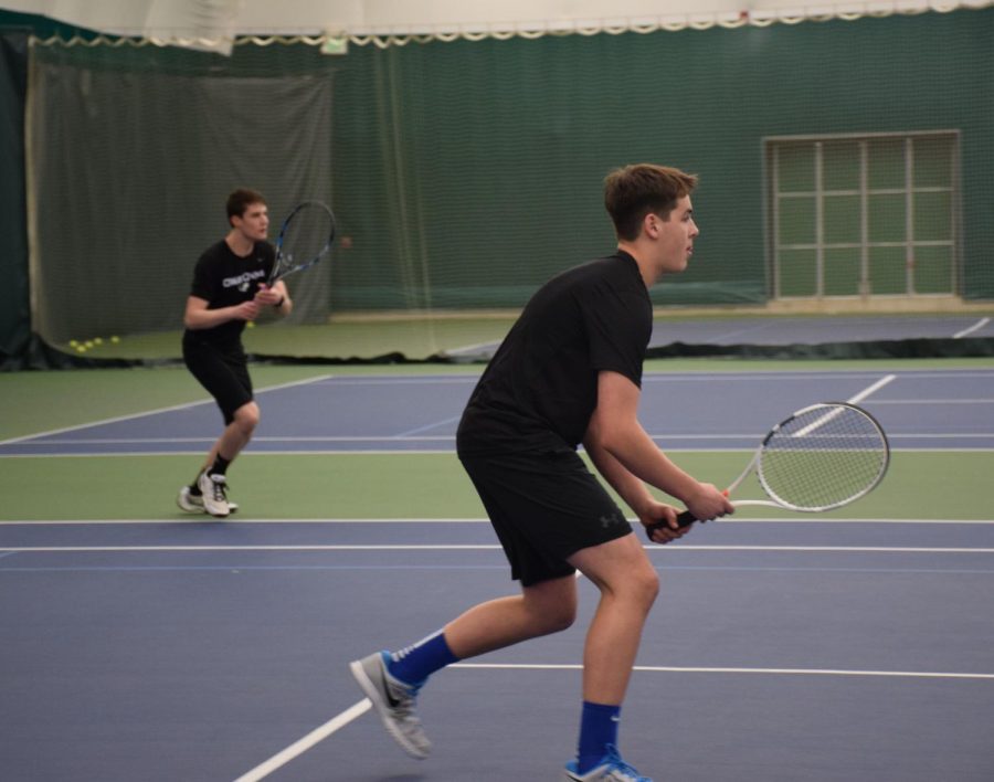 Boys tennis forced to practice indoors due to snowy weather