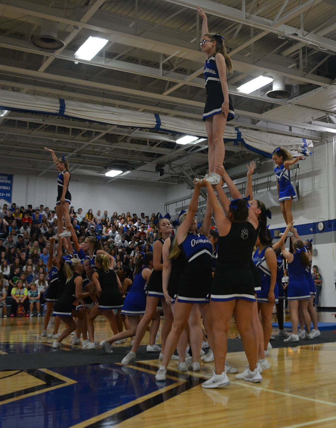 Homecoming committee rock and rolls out 2019 pepfest