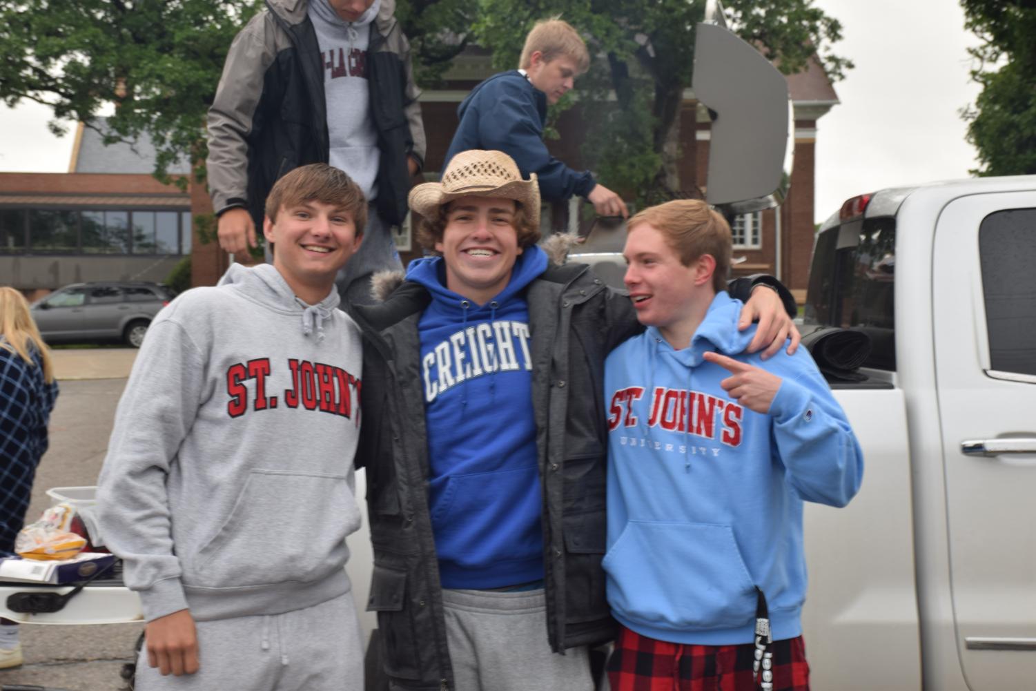 Photo Gallery: 2021 Senior Tailgate