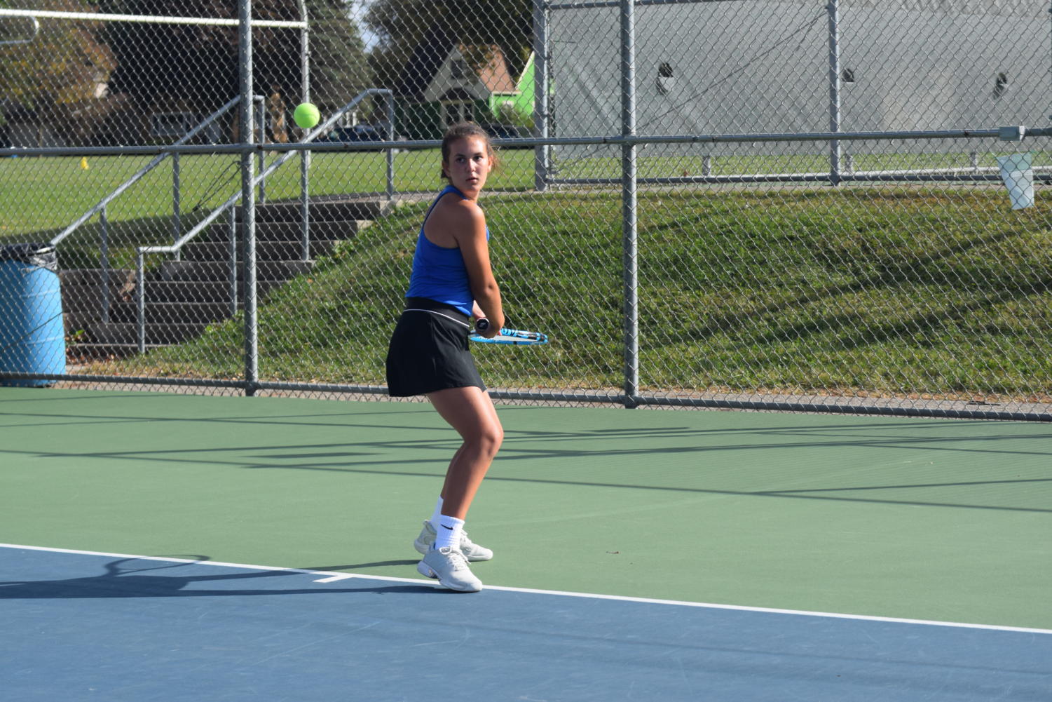 Girls tennis keeps swinging