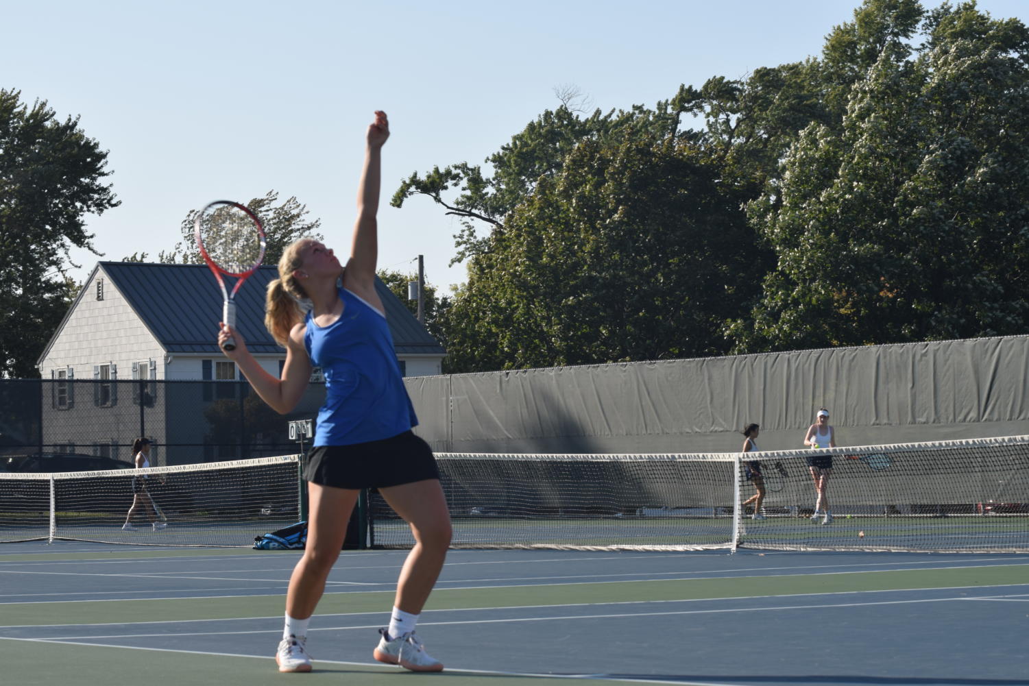 Girls tennis keeps swinging