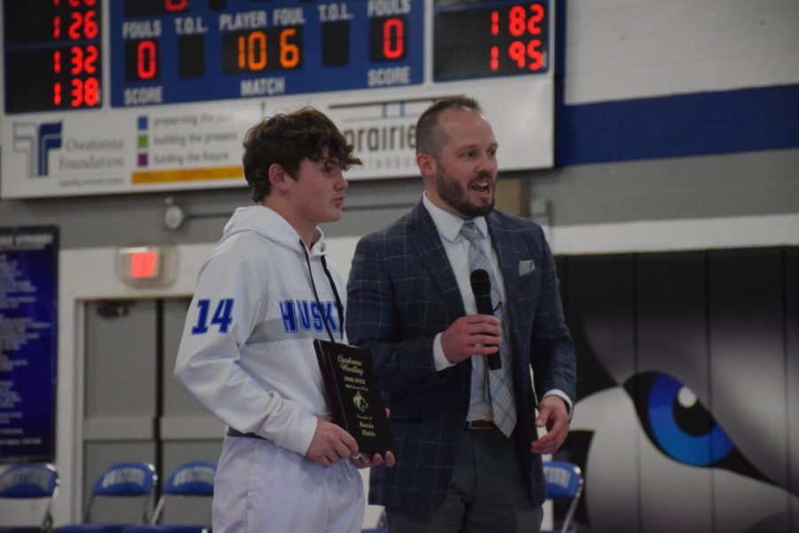 Kanin Hable as he receives his 100th win award.