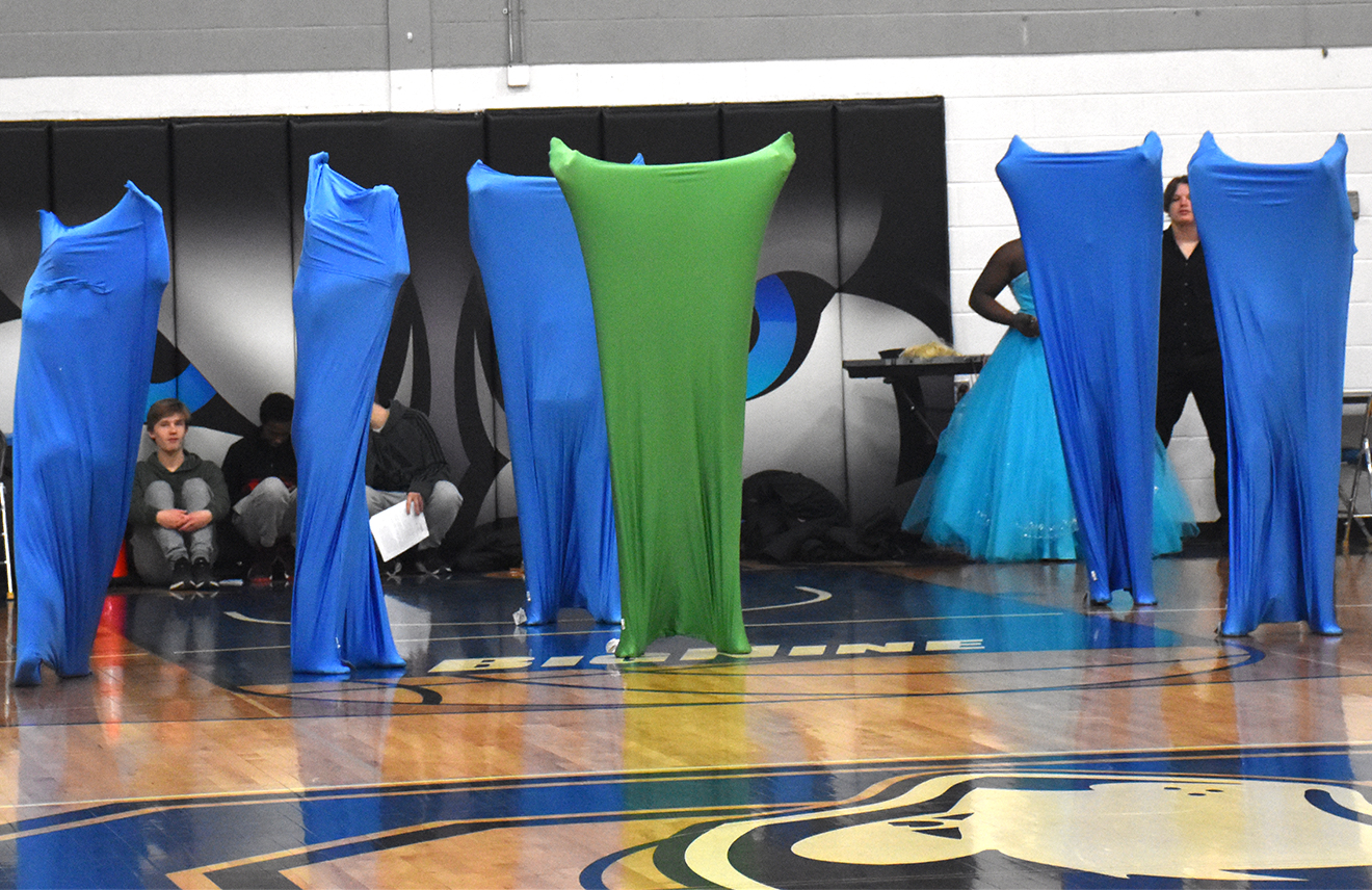 Photo Gallery: Snow Week Pepfest