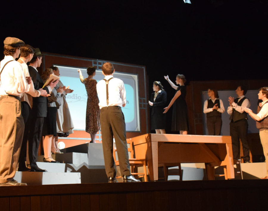 Cast+of+The+Farnsworth+Invention+claps+while+revealing+the+new+invention.+