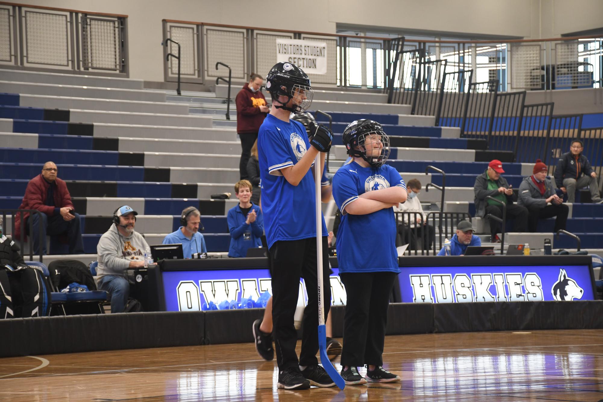 OHS Floor Hockey celebrates team success on senior night