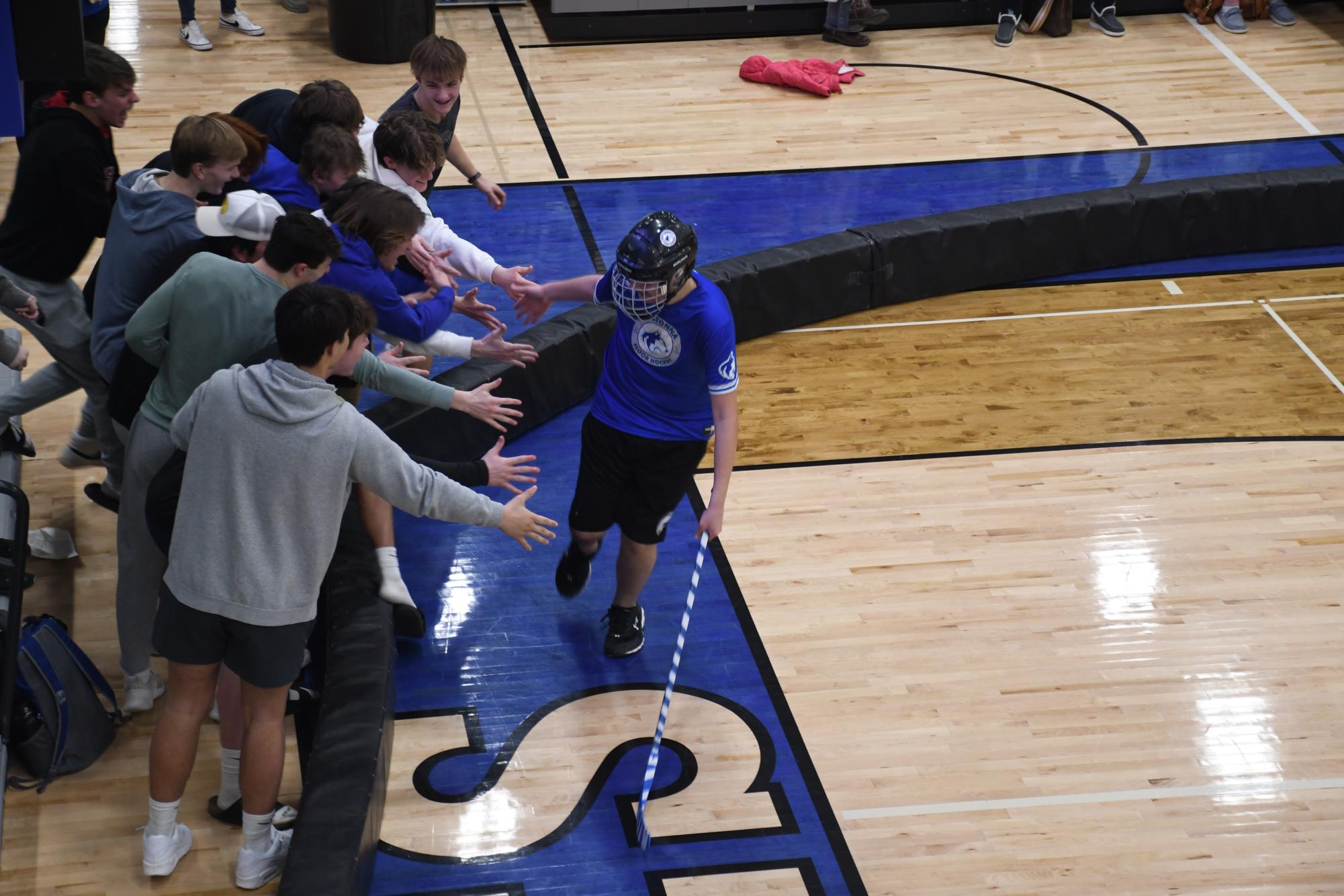 OHS Floor Hockey celebrates team success on senior night