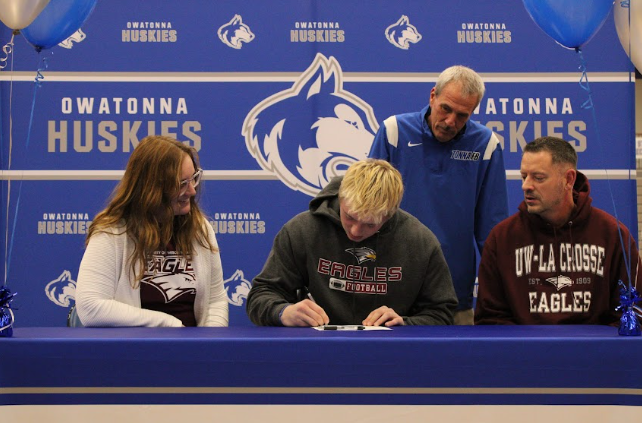 OHS seniors end their high school football career and commit to the next level