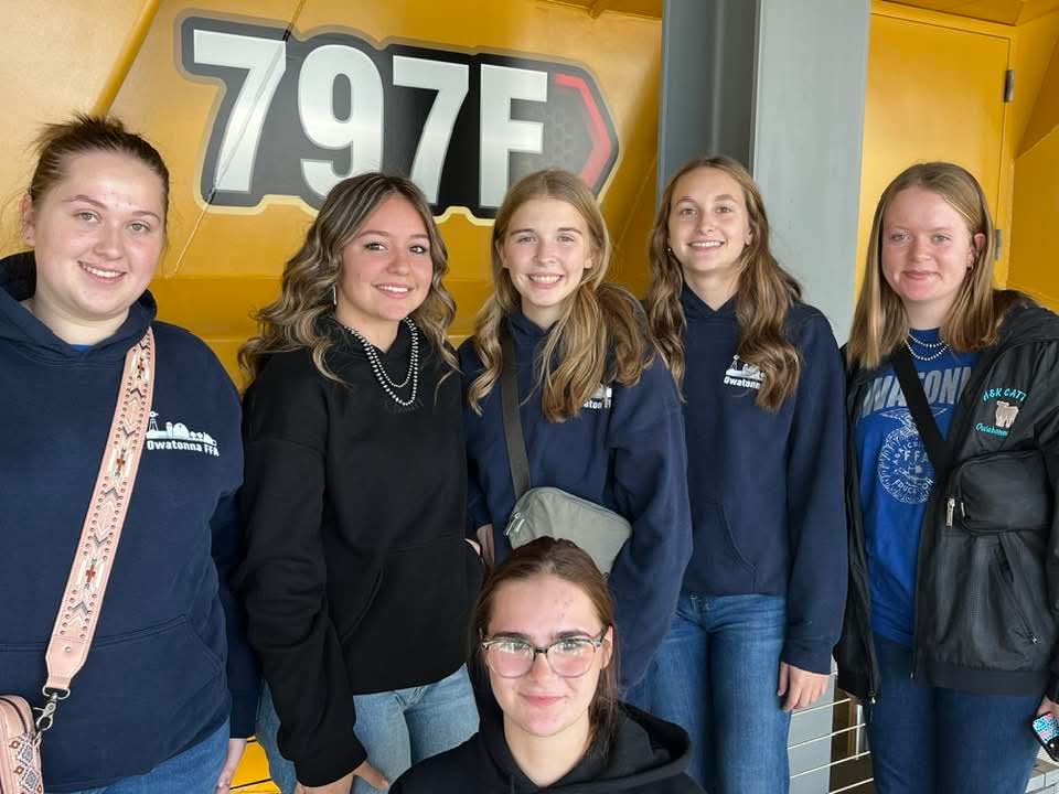 FFA Members on a tour at CAT on their way to National FFA Convention.
(Left to Right): Shelby Ross, Aliah Fischer. AJ Herget, Olivia Kubicek, Halle Anderson. (Below): Savannah DeMars